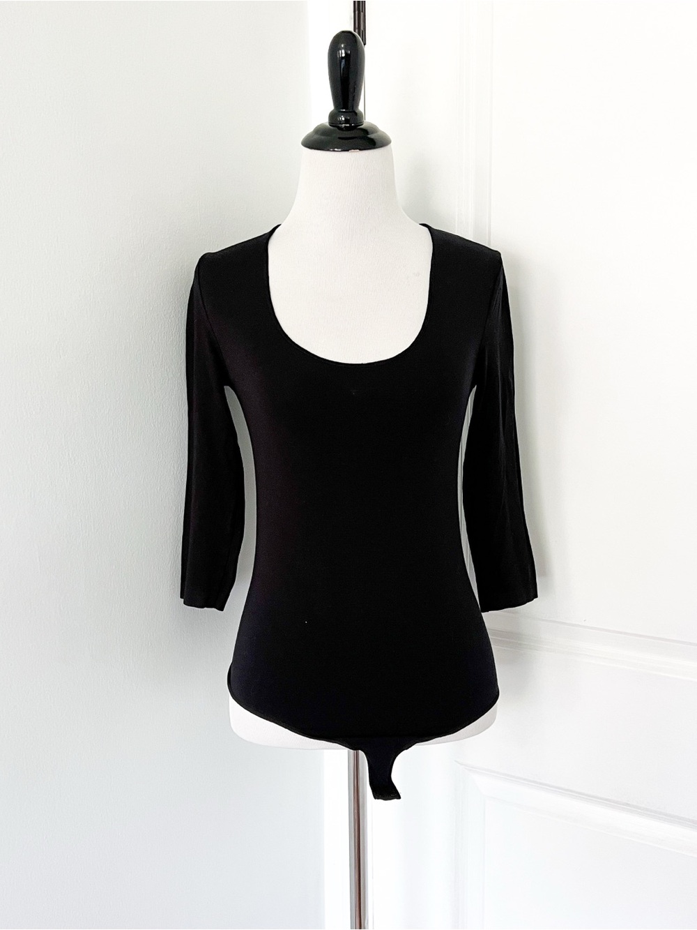 Wolford Black Scoop Neck Three-Quarter Sleeve Bodysuit - Small